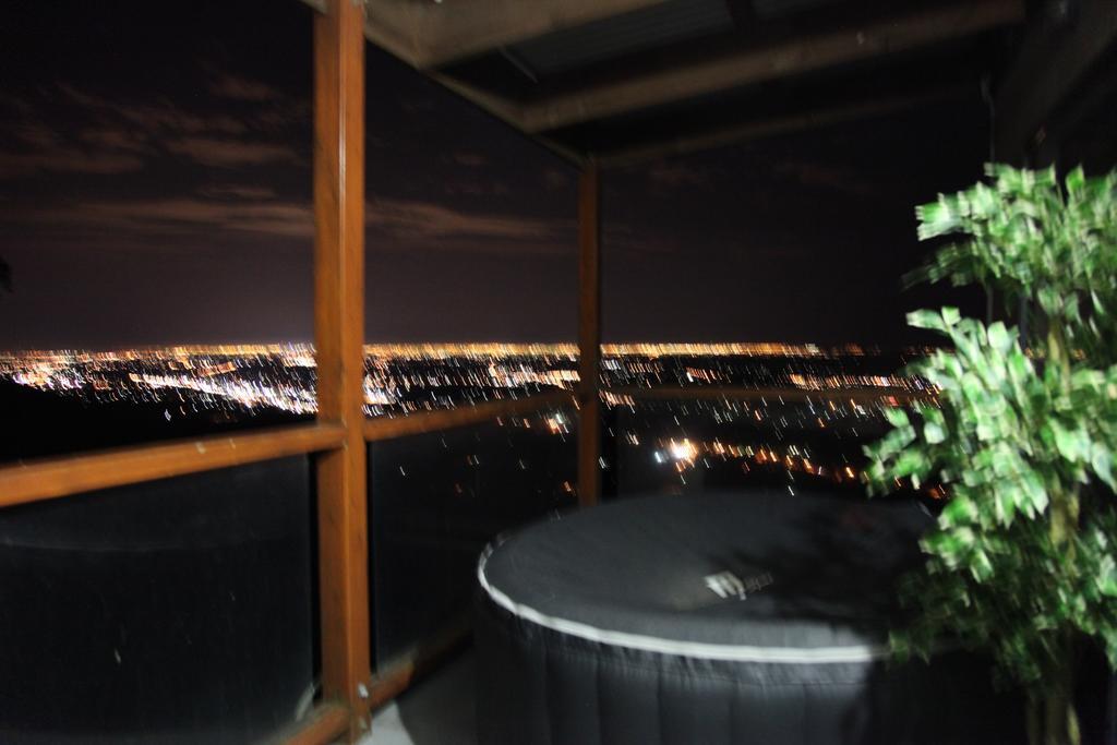 Bonza View Apartment Kalorama Luaran gambar